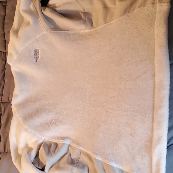 Crisp white Northface Summit Series jacket - Picture 6 of 6